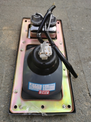 60118971 Suku Cadang Mesin Konstruksi Jalan Headlight 70.5/75-24-P1-Y+R+CL LGY-I-1