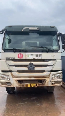 XCMG Truk Pengaduk Beton Bekas Model 12m3 XZJ5250GJBA1 2015